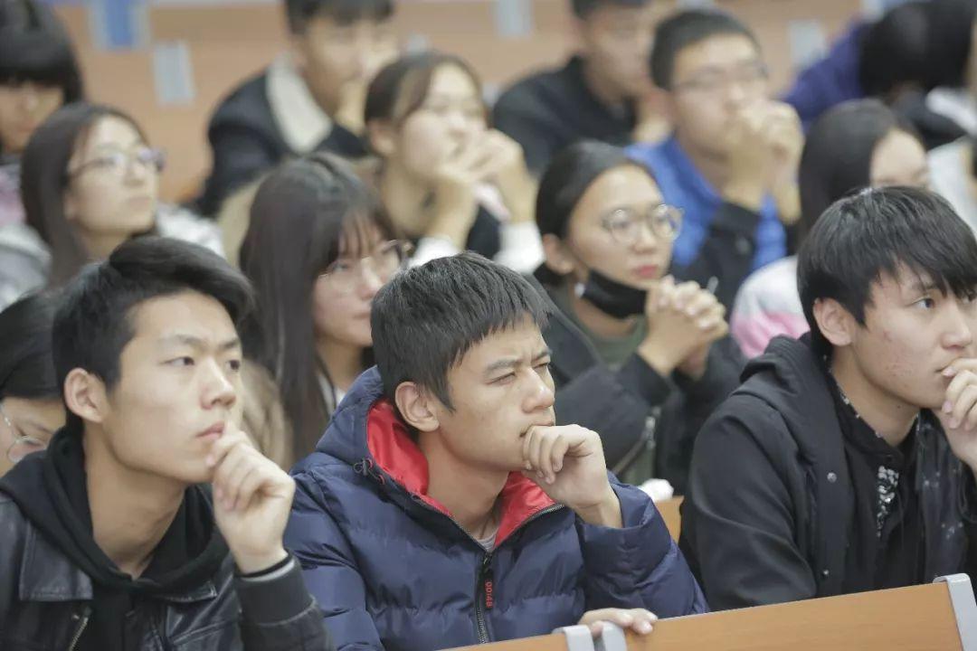 登录安全,守护你的个人信息 登录安全,守护你的个人信息